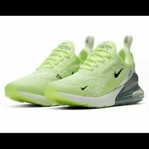 Nike Air Max 270 barely volt-